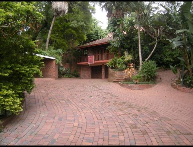 5 BEDROOM HOUSE FOR SALE IN RHODES